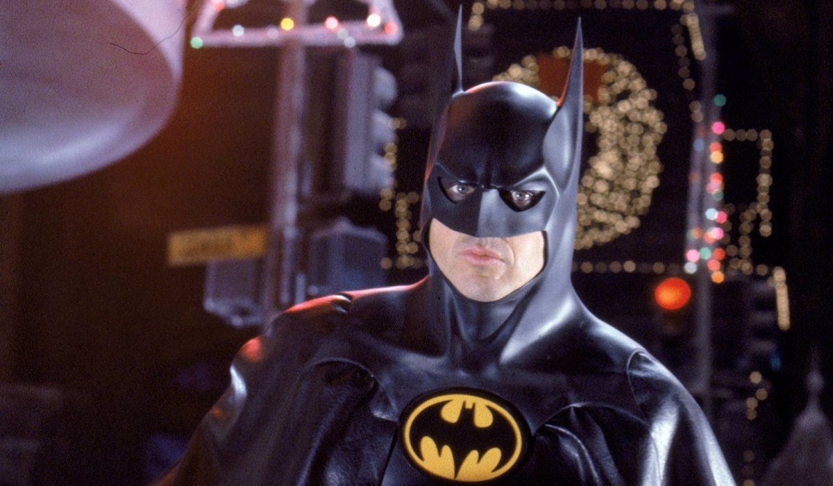 Michael Keaton describe como es vestirse de Batman después de 30 años